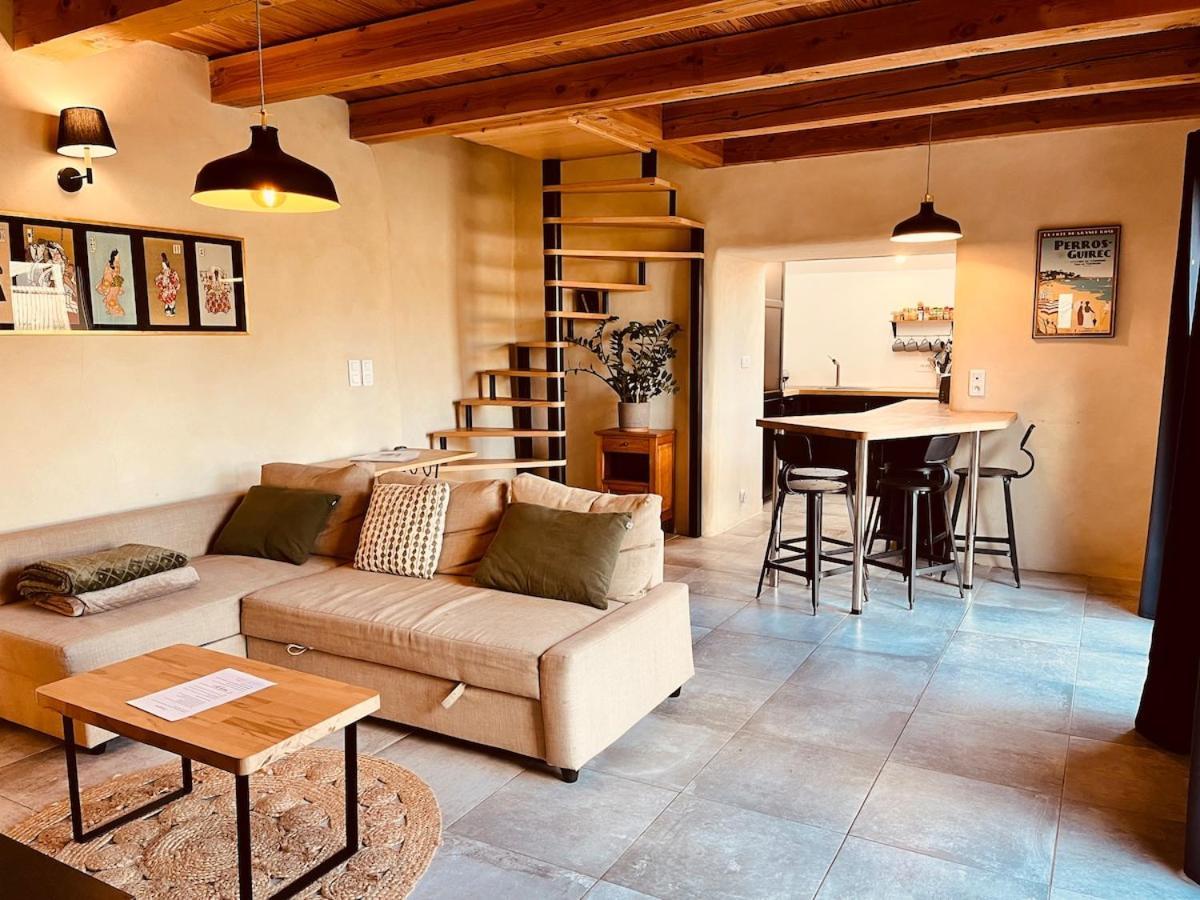 Charming Stone House In A Great Location Dom wakacyjny Louannec